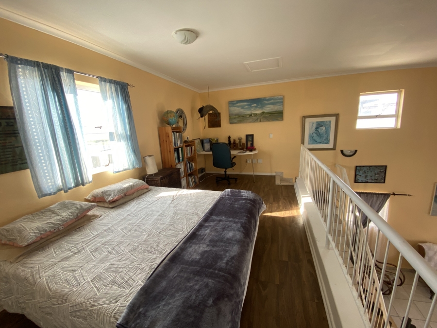 2 Bedroom Property for Sale in Muizenberg Western Cape
